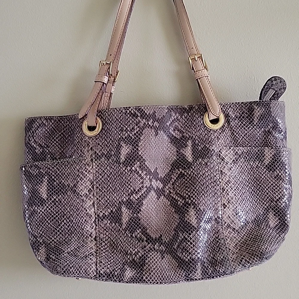 MICHAEL KORS LEATHER BAG